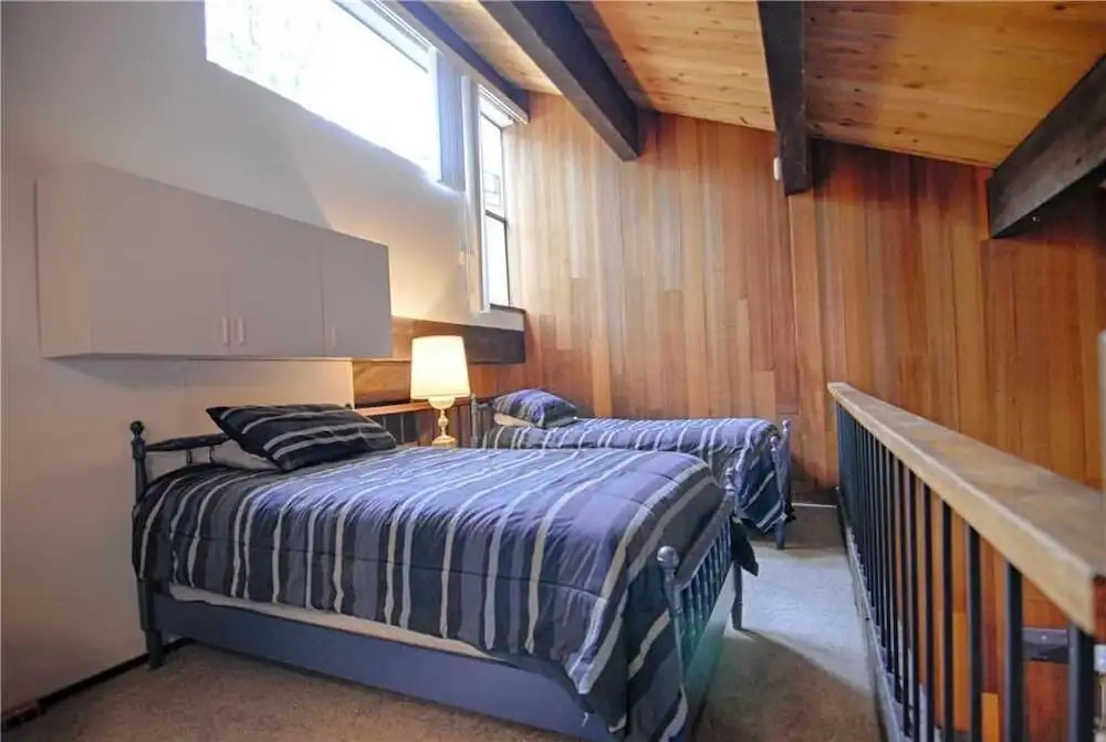 Lofted Condo W/electric Grill and Spiral Staircase #308