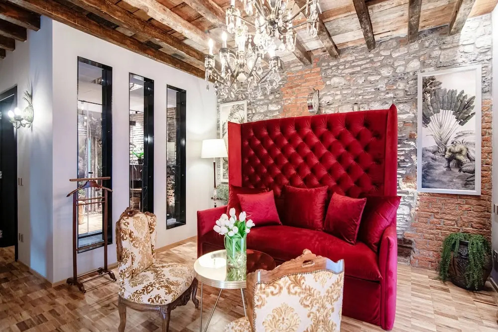 Aurum - Como Luxury Suites