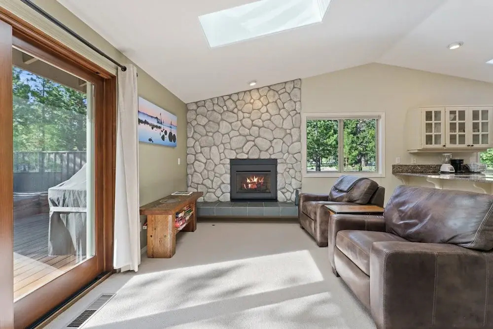 Bright Retreat Hot Tub Plus Sharc Access