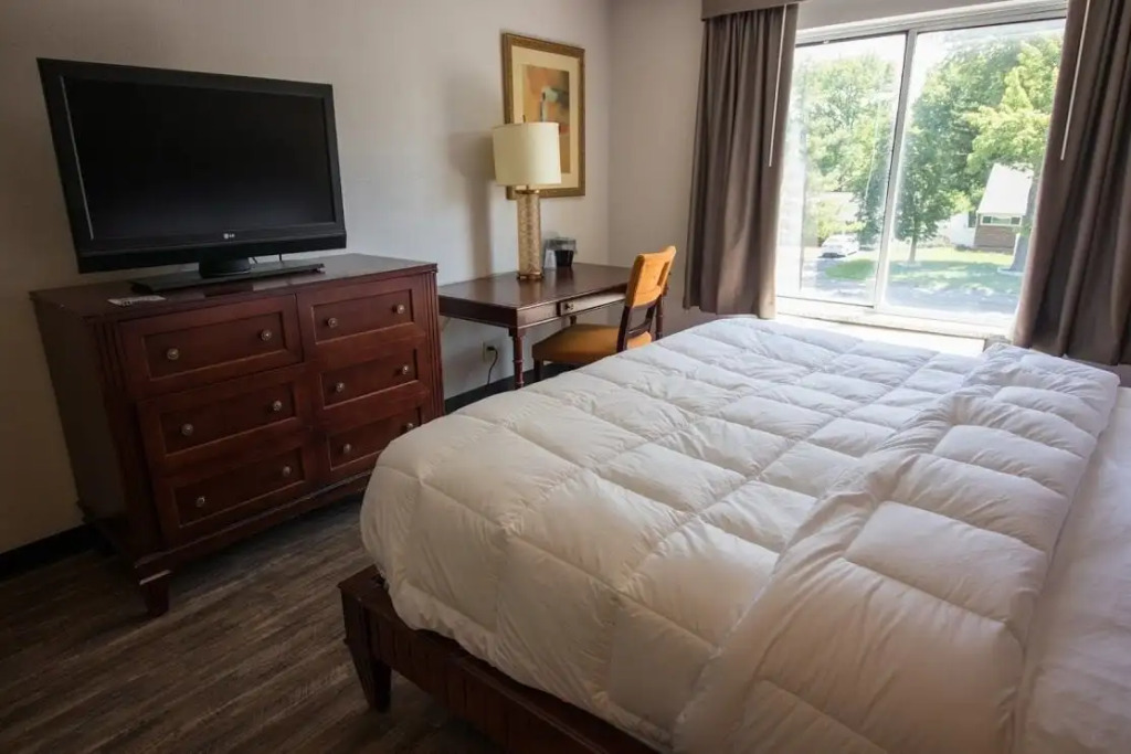 Baymont Inn and Suites by Wyndham Columbus / Near OSU