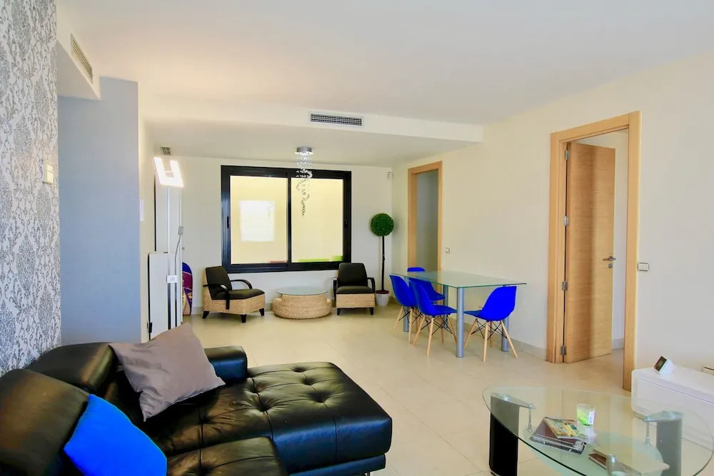 Samara 3 - Modern 2BR in Samara Resort Marbella, Indoor and Outdoor Pools, SPA