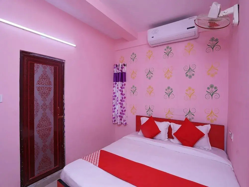 OYO Flagship 24174 Star Hospitality