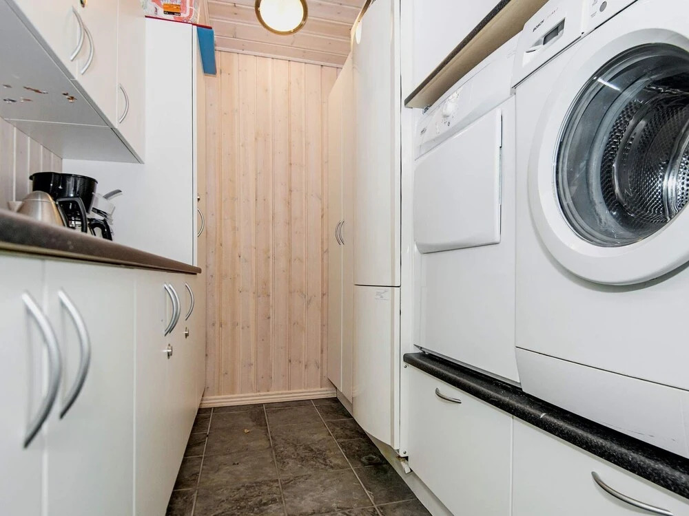 Vibrant Holiday Home in Ebeltoft With Whirlpool