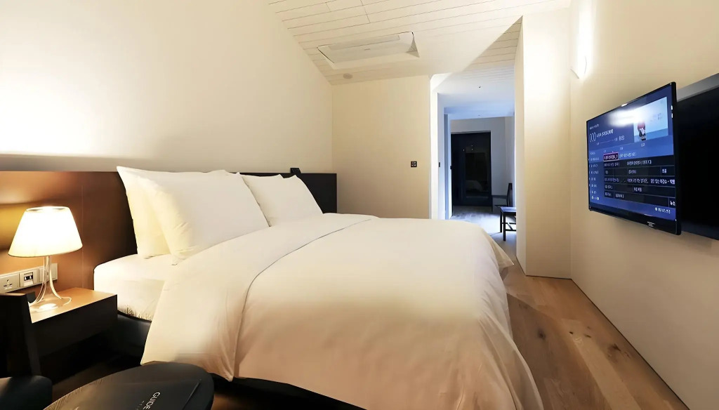 Hotel 498