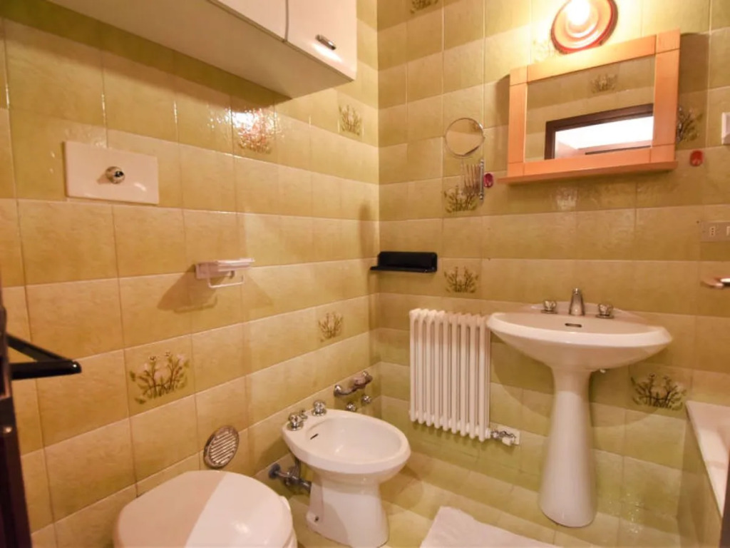Frassan Apartment 34923