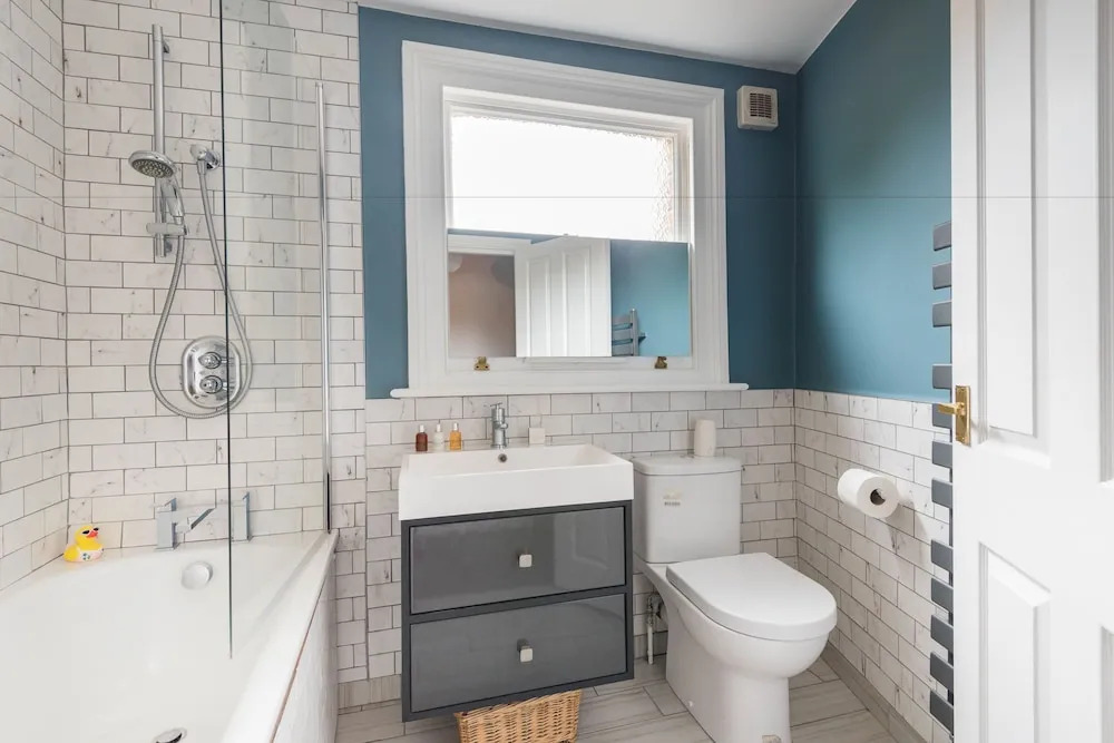 Stylish Family Home by Twickenham Stadium