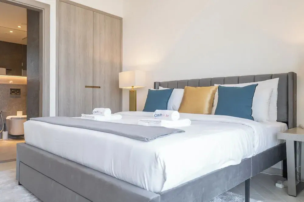 Luxury Stay At JVC with Pool & Gym