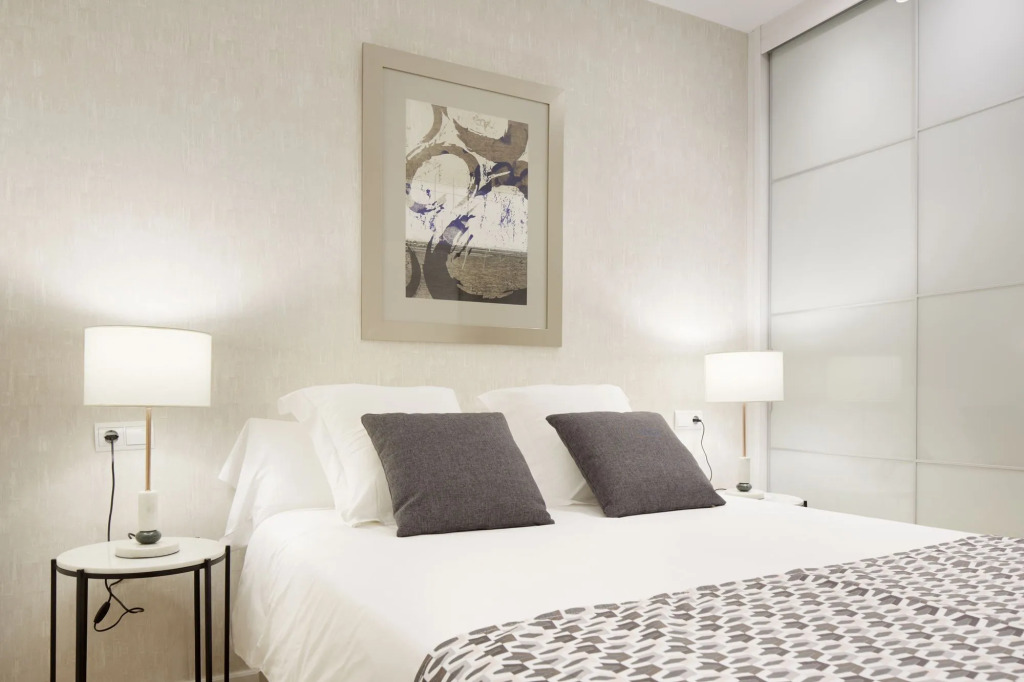Prim Suite Apartment by FeelFree Rentals