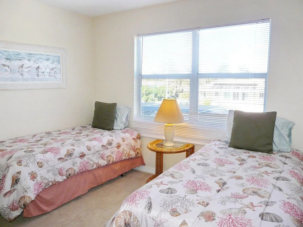 819 Chestnut Court