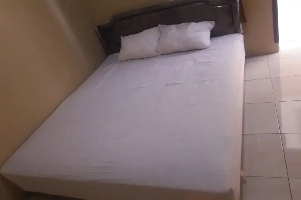 Hotel O Kost Reski 1 Near Pasar Rakyat Limbung