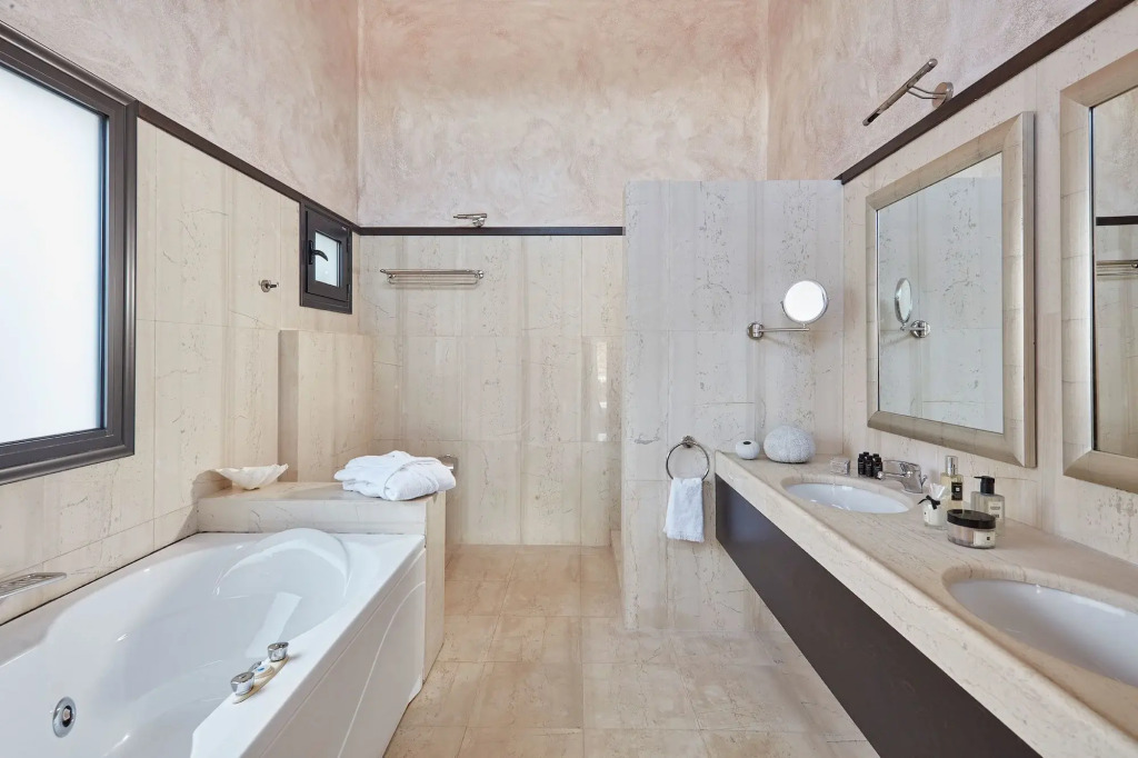 Elounda Palm Hotel & Suites
