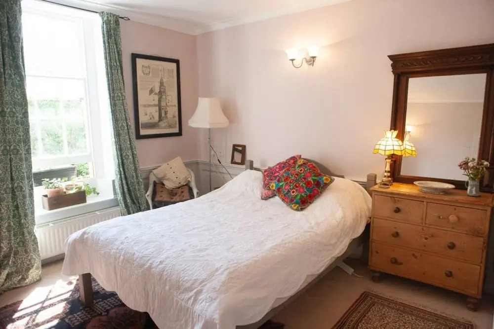 Georgian 2 Bedroom Apartment in Clifton
