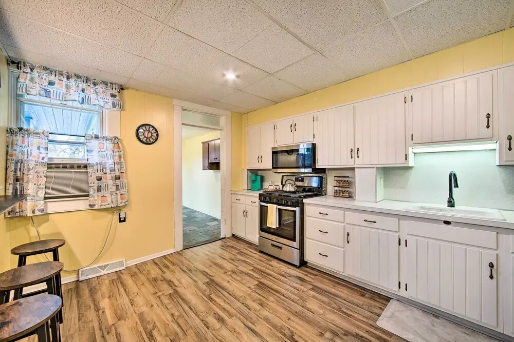 Central Lancaster Home < 1 Mi to Downtown!