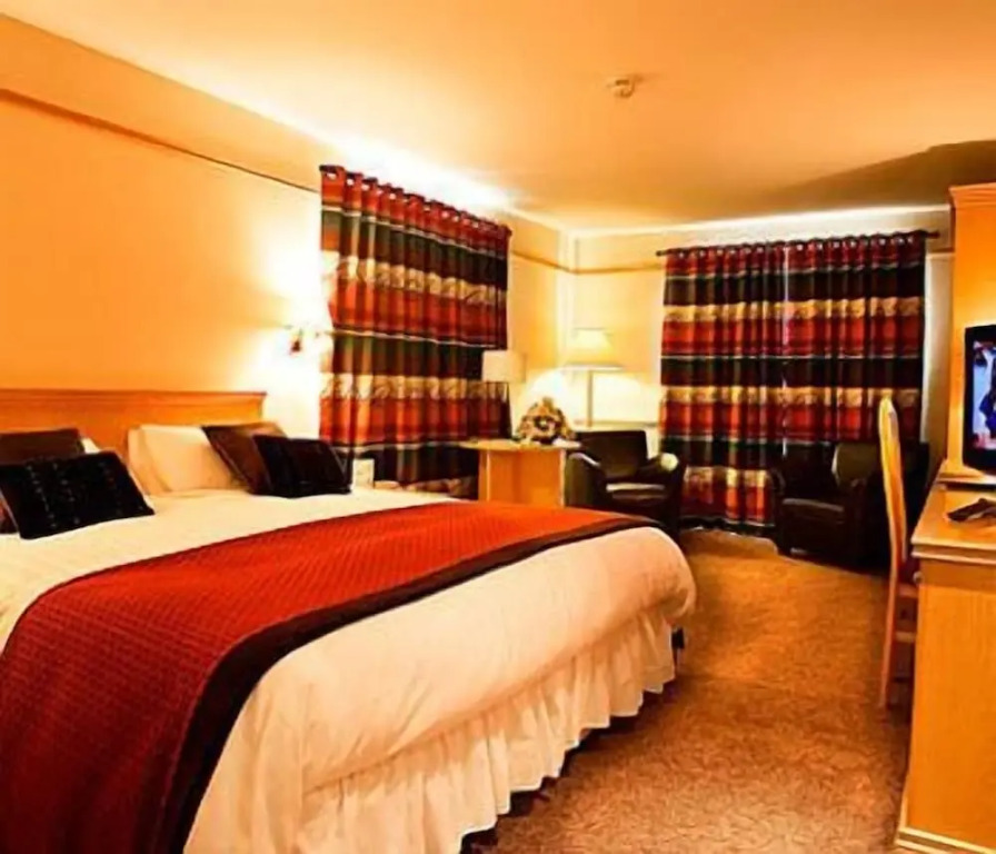 Marine Court Hotel