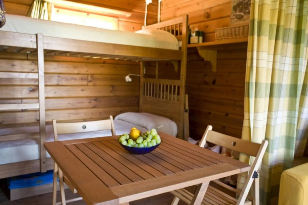 Seccione Chalet 1 Finnish pine cottage with outdoor area overlooking the sea-CHALET SECCIONE 1