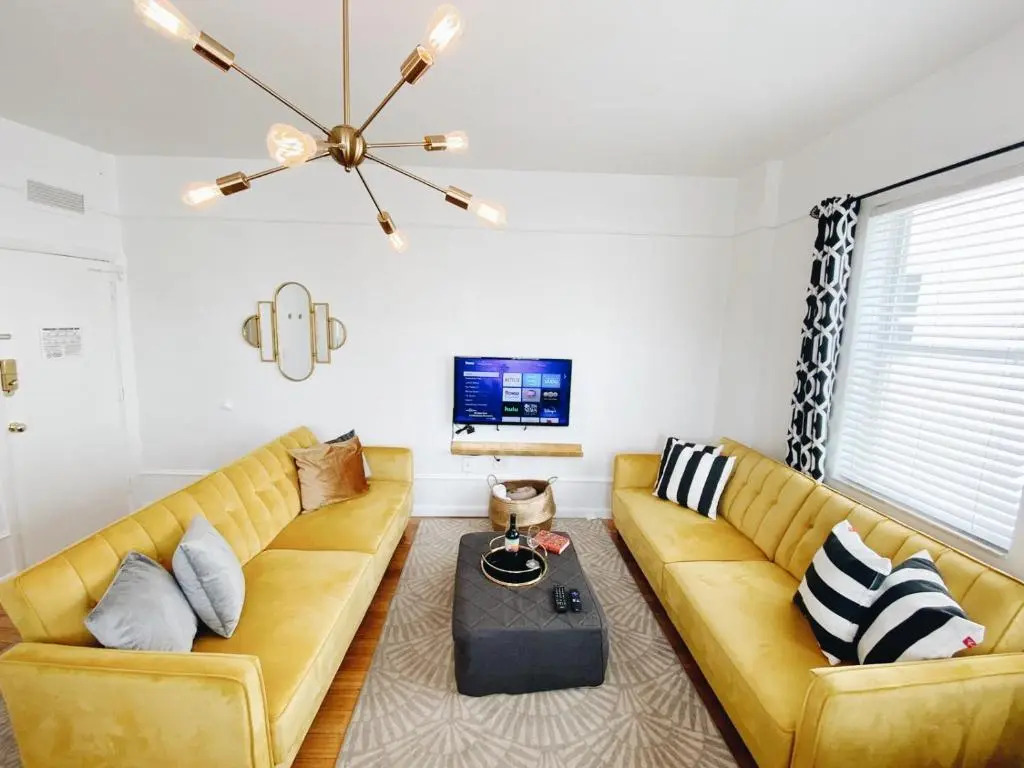 Nine20 Collins Apartments by Lowkl