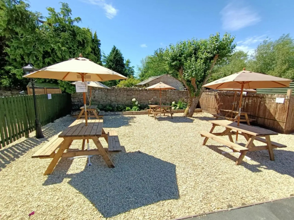 The Harp Inn