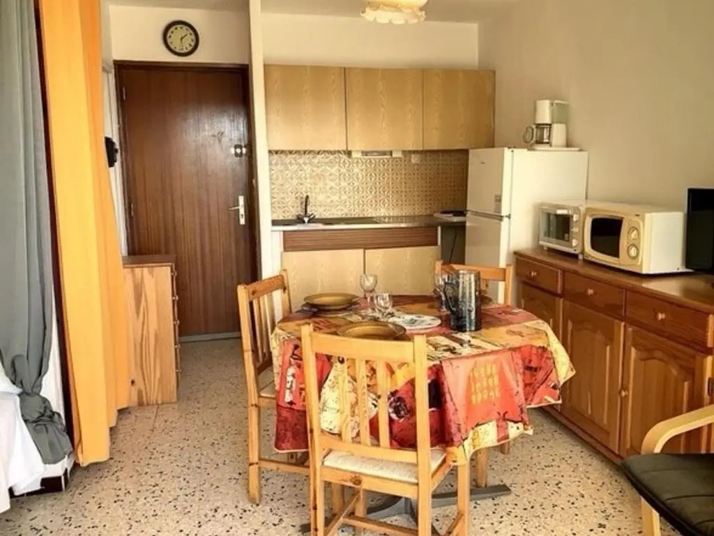 Appartement Balaruc-les-Bains, 1 pièce, 2 personnes - FR-1-503-21