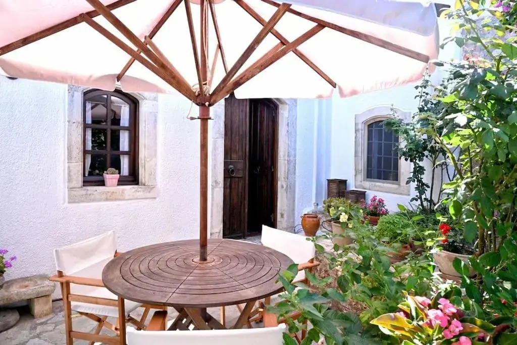 Ilianthos Traditional Maisonette