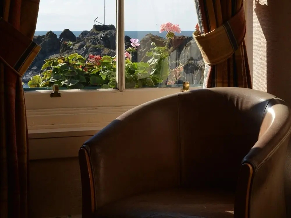 Crown hotel