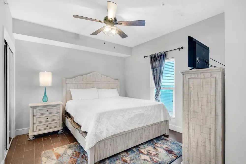 Majestic Beach Towers 1-2113