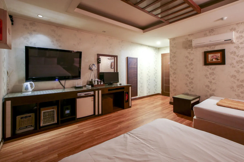 Rozy Hotel