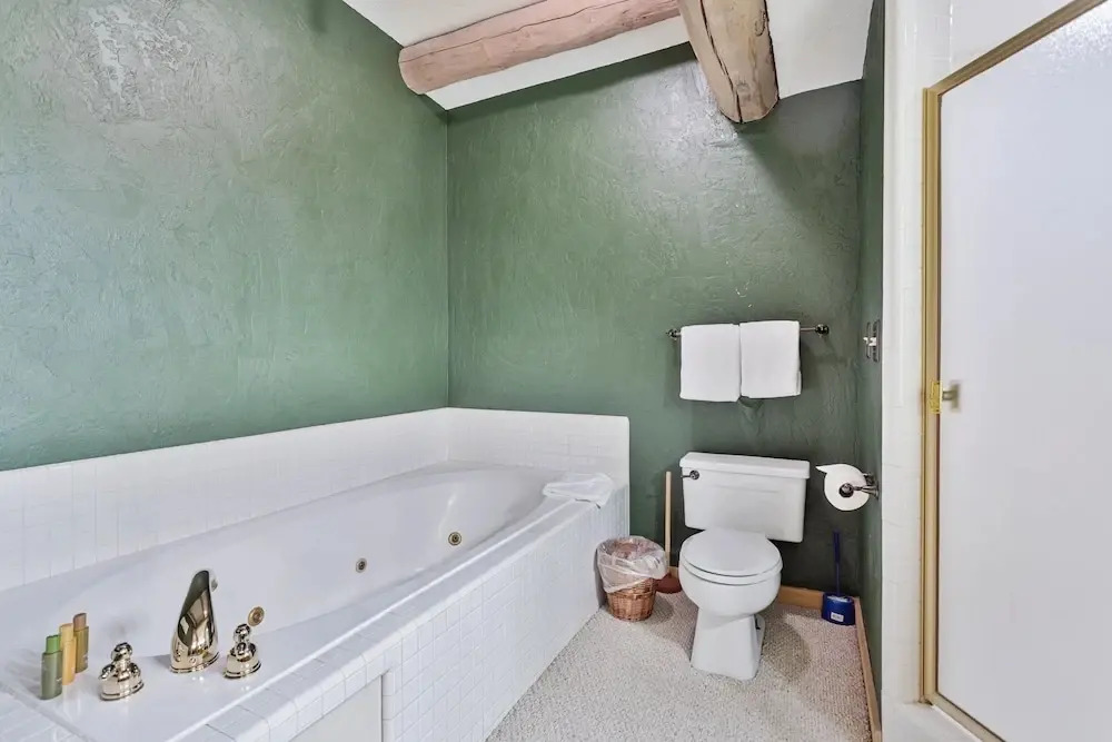 Pine Inn at Trail's End Lodge - Three Bedroom Residence with Spa #3 3 Condo