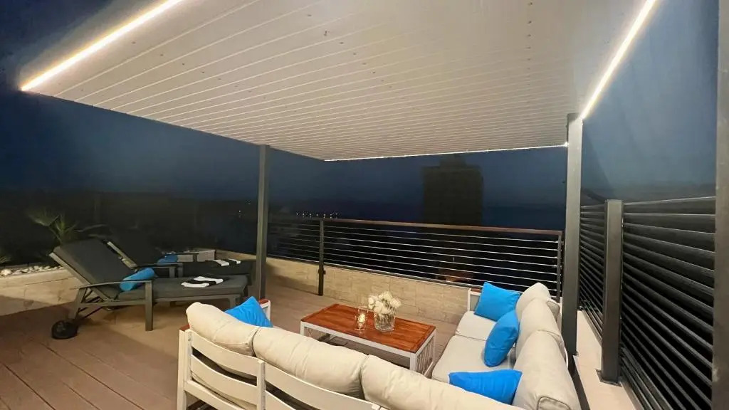Skypool Suite 77 with private pool