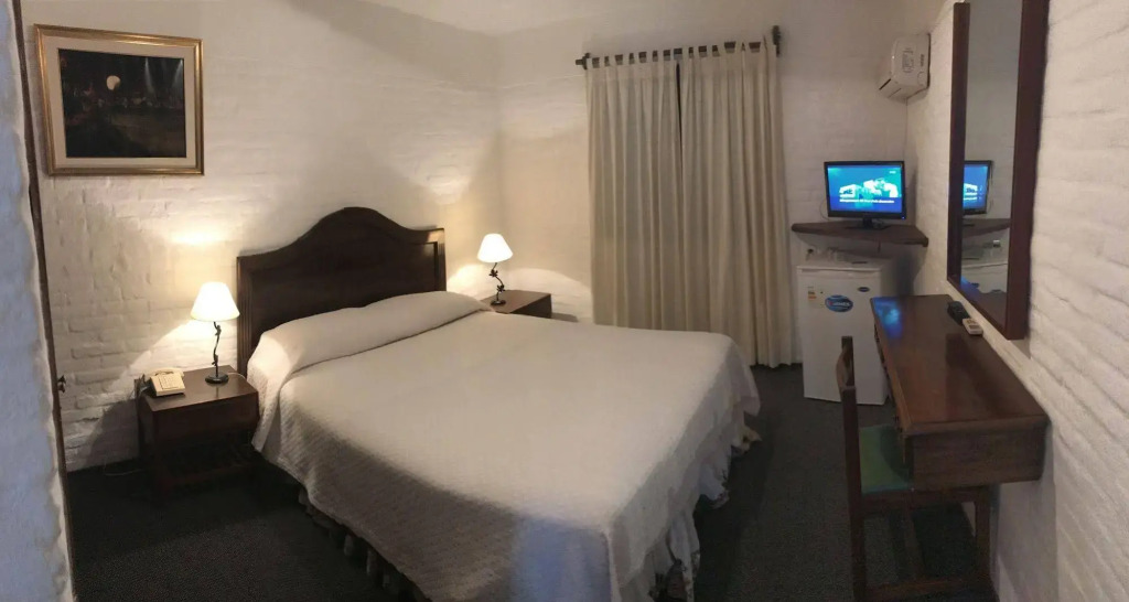 Hotel Camelot