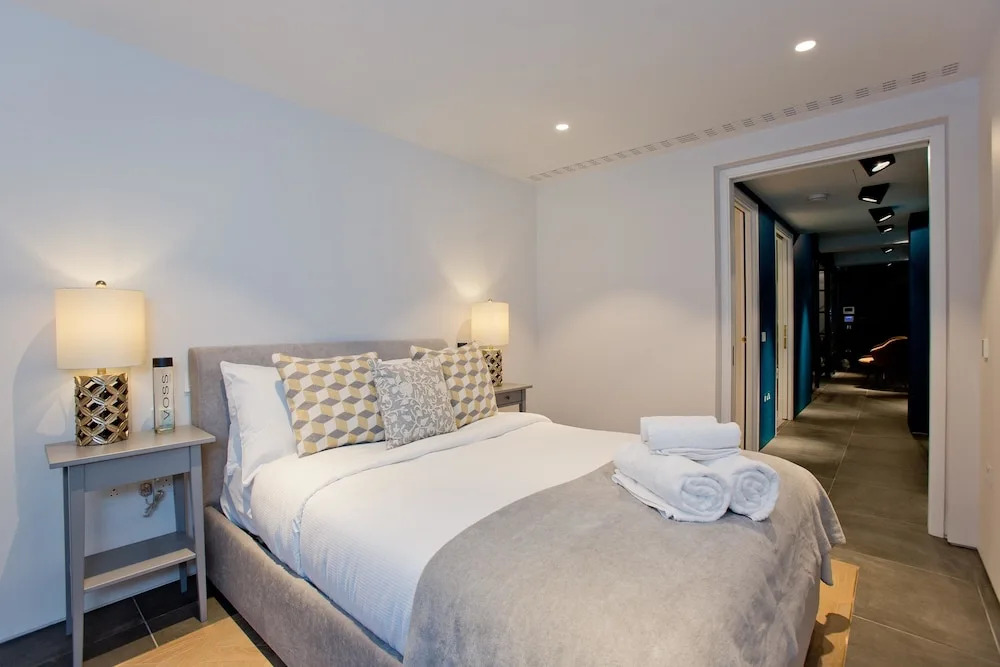 Luxury Royalty Mews