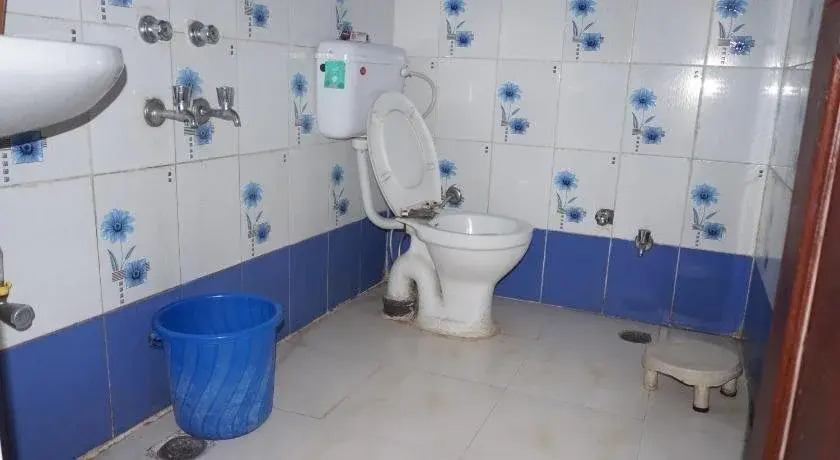 Jadli Hotel & Restaurant
