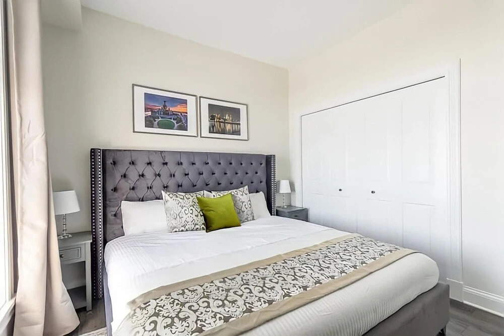 Rideau 2Br Signature Apartment Free Parking 2