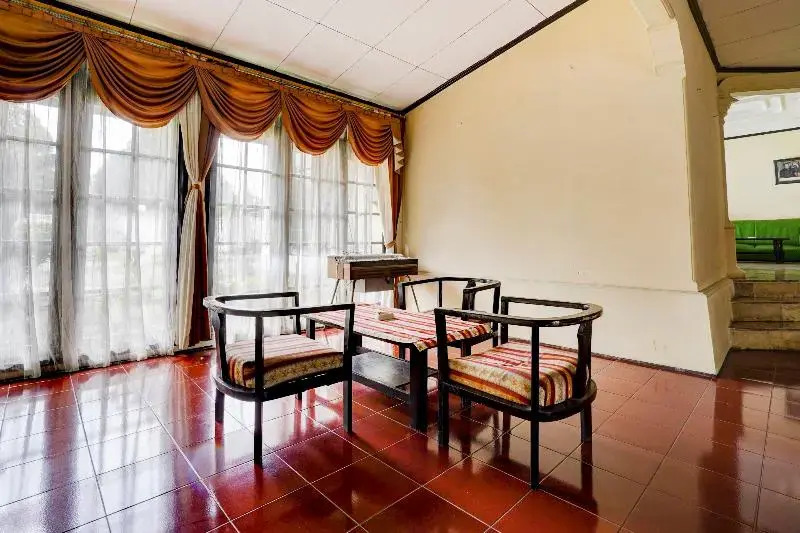 Hotel Mataram Cipanas Syariah Mitra RedDoorz