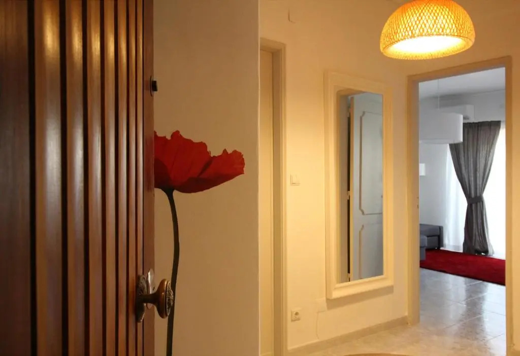 Poppy house in Anjos