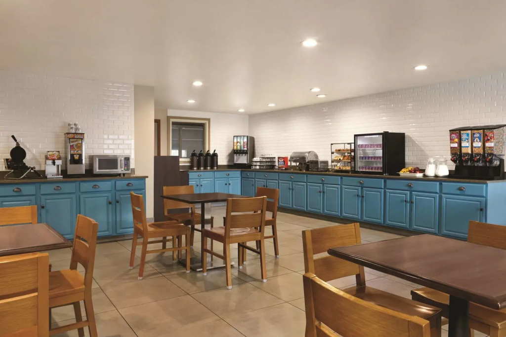 Country Inn & Suites by Radisson, Georgetown, KY