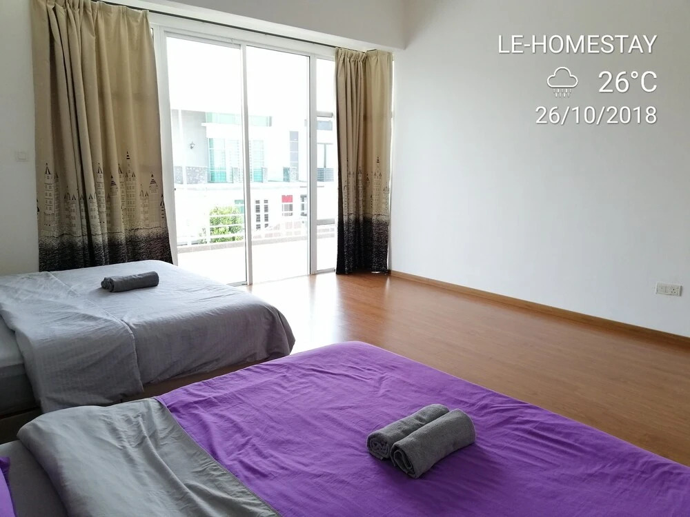 LE Homestay AUSTIN HEIGHTS