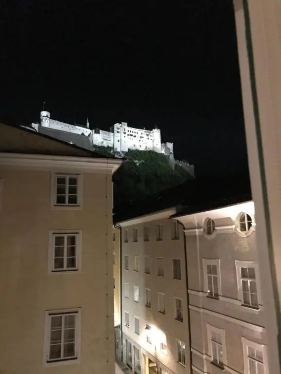 Guesthouse Mozart - Apartment House
