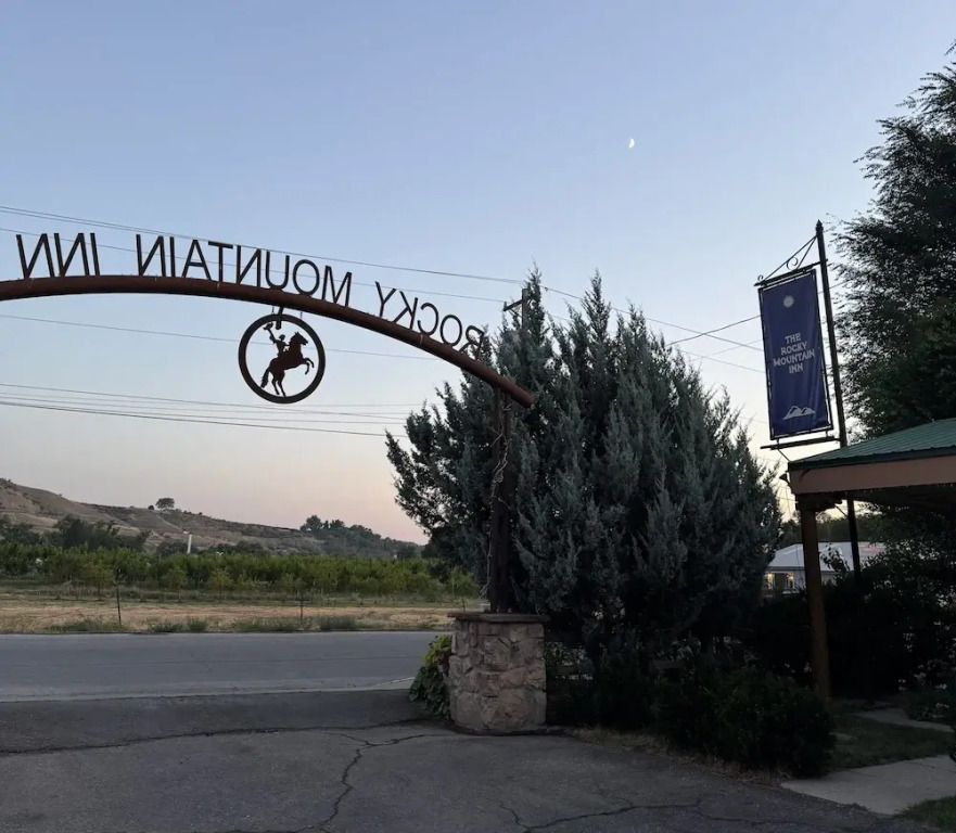 Rocky Mountain Inn