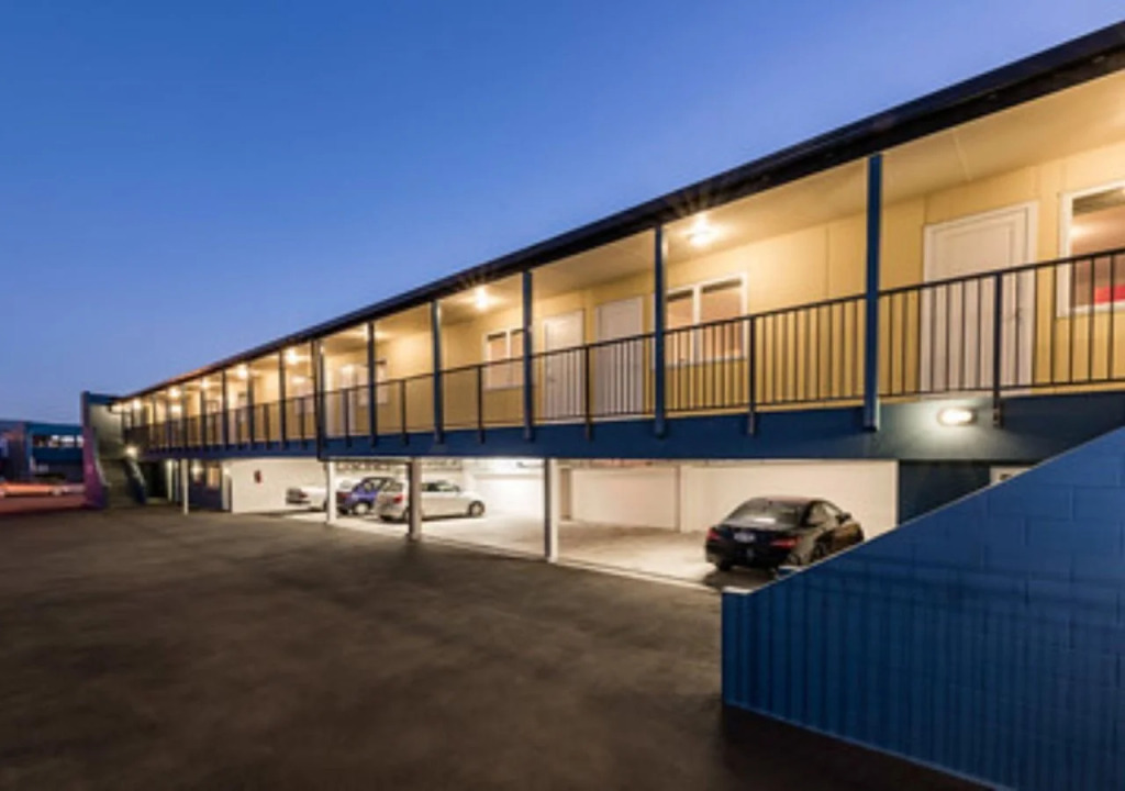 C-Motel