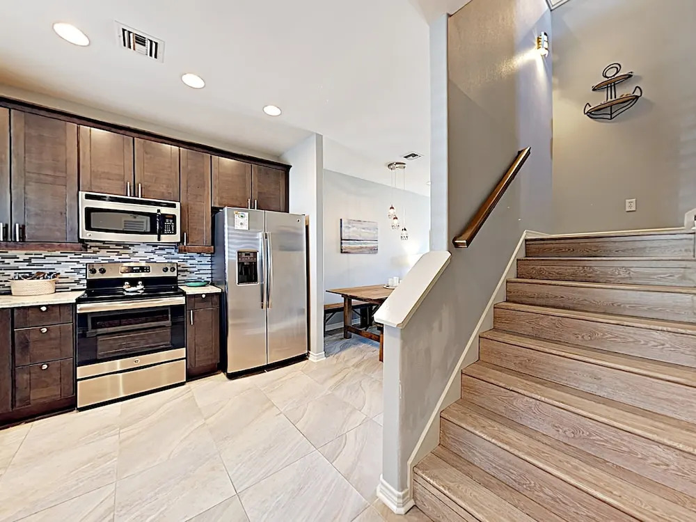 Shorely Our Paradise - 4 Br Townhouse