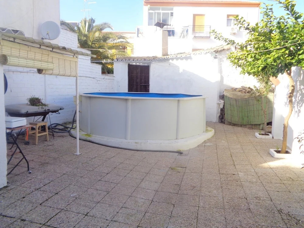 House With 4 Bedrooms in Escañuela, With Wonderful City View, Private