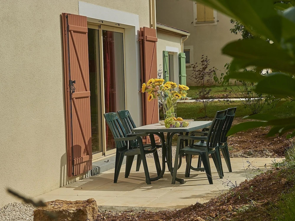 Secluded holiday home with a dishwasher, not far from Sarlat