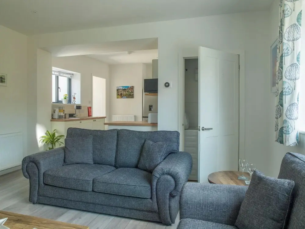 Modern Apartment in the Cotswolds Sleeps 6