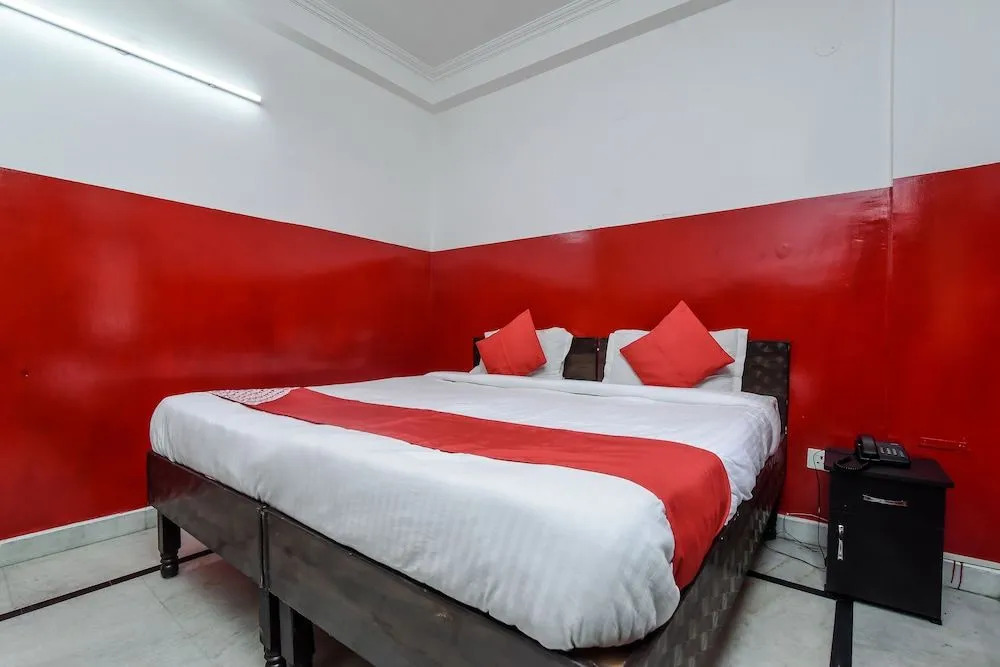 OYO 18434 Shiva Inn