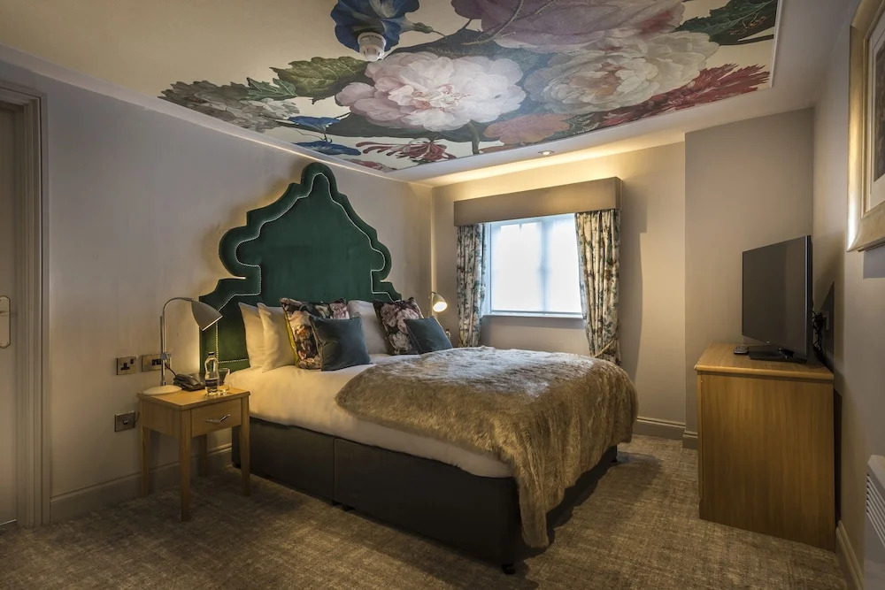 The Three Swans Hotel, Hungerford, Berkshire - The Coaching Inn Group