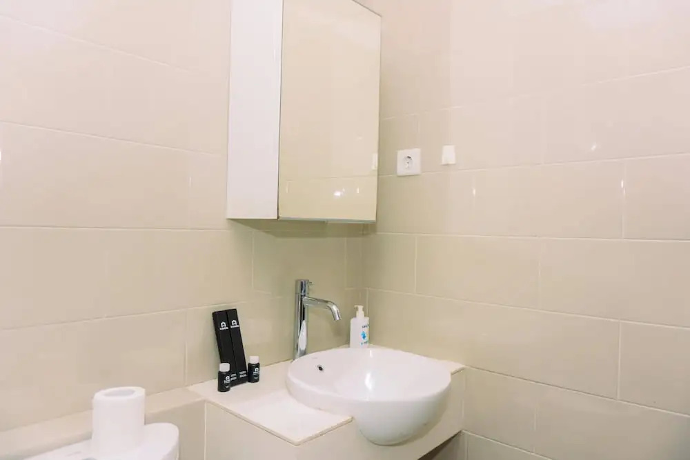 Comfortable And Modern Look 1Br At Citralake Suites Apartment