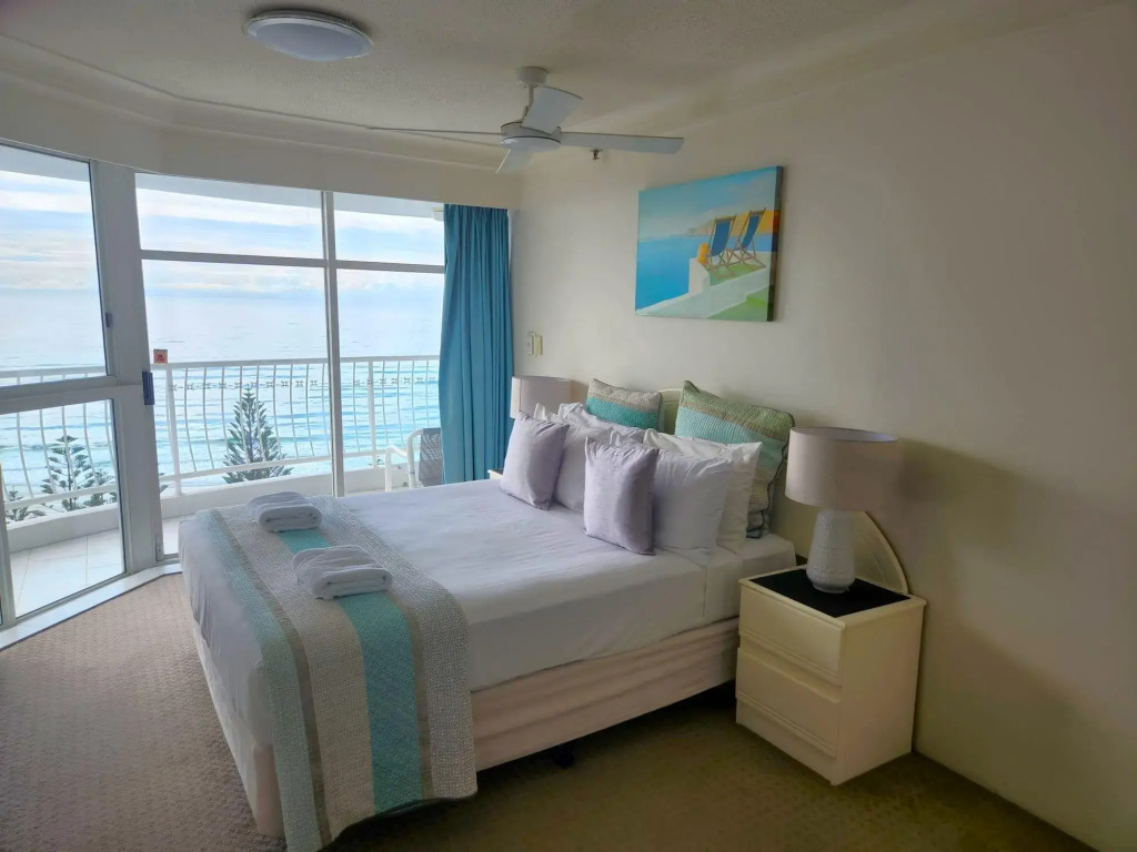 Burleigh Surf Apartments