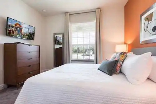 Beautiful 3 Bedroom Suites, 20 Min From Disney