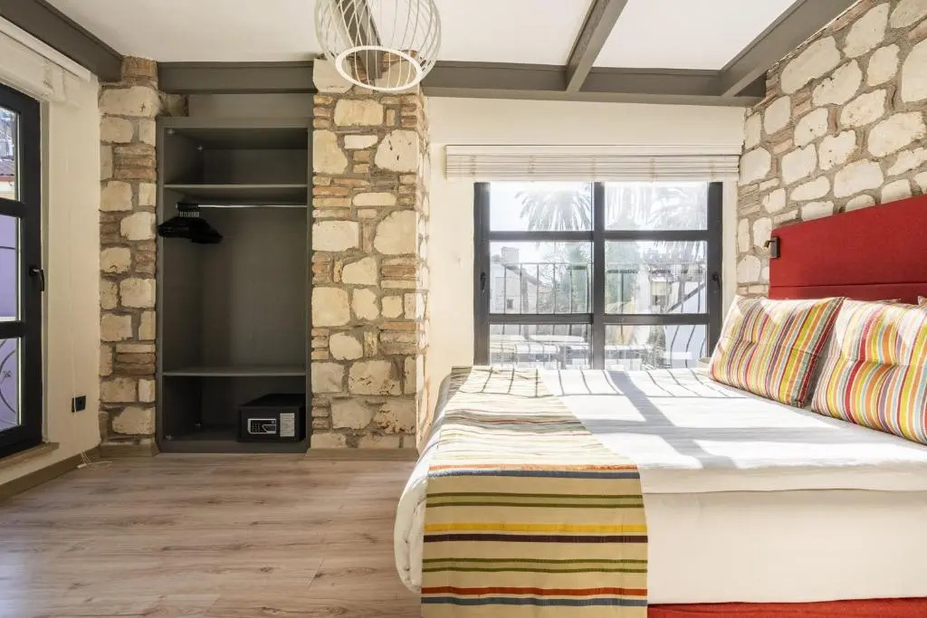 Delightful Flat Near Hadrian s Gate