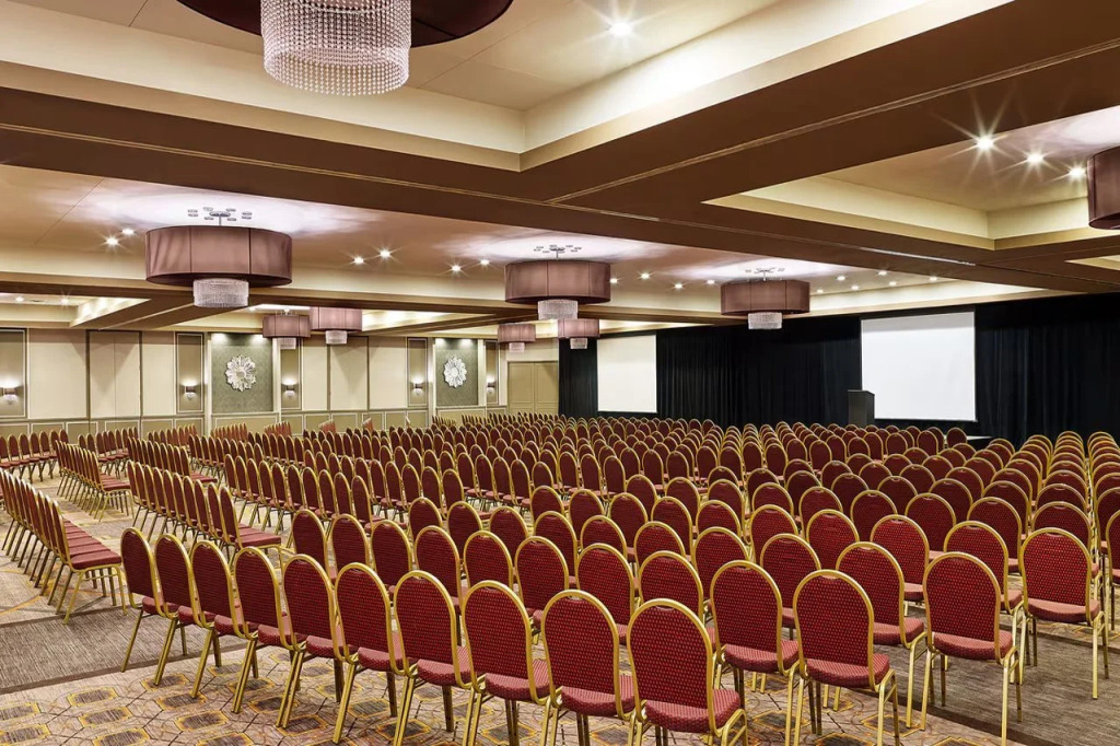 Sheraton Lisle Naperville Hotel